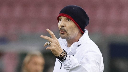 A murit Sinisa Mihajlovic. Fostul mare jucător sârb avea 53 de ani A murit Sinisa Mihajlovic. Fostul mare jucător sârb avea 53 de ani