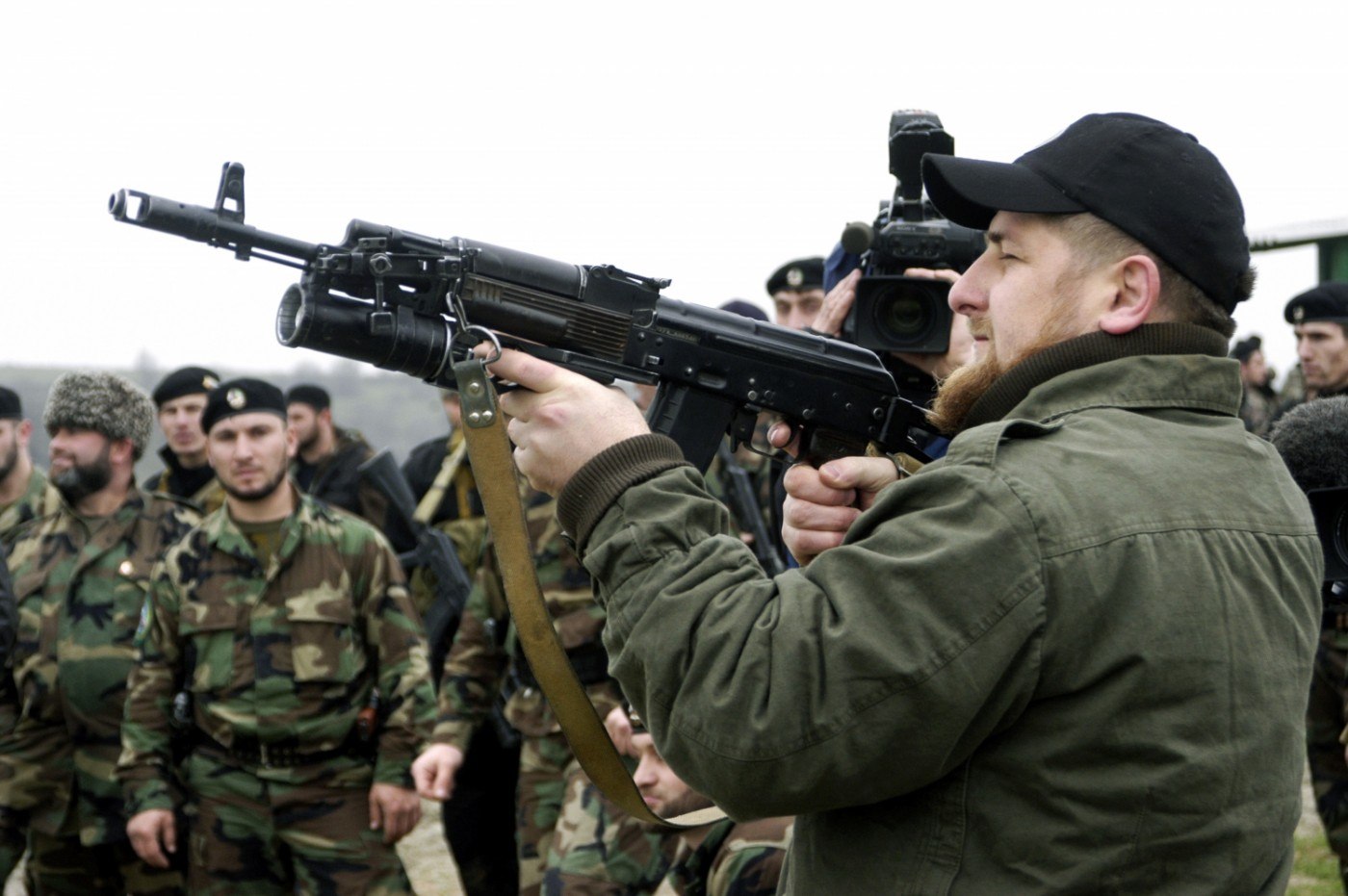 Luptătorii ceceni ai lui Kadîrov, trimiși să apere satele rusești de la granița cu Ucraina unde acționează milițiile anti-Putin Luptătorii ceceni ai lui Kadîrov, trimiși să apere satele rusești de la granița cu Ucraina unde acționează milițiile anti-Putin
