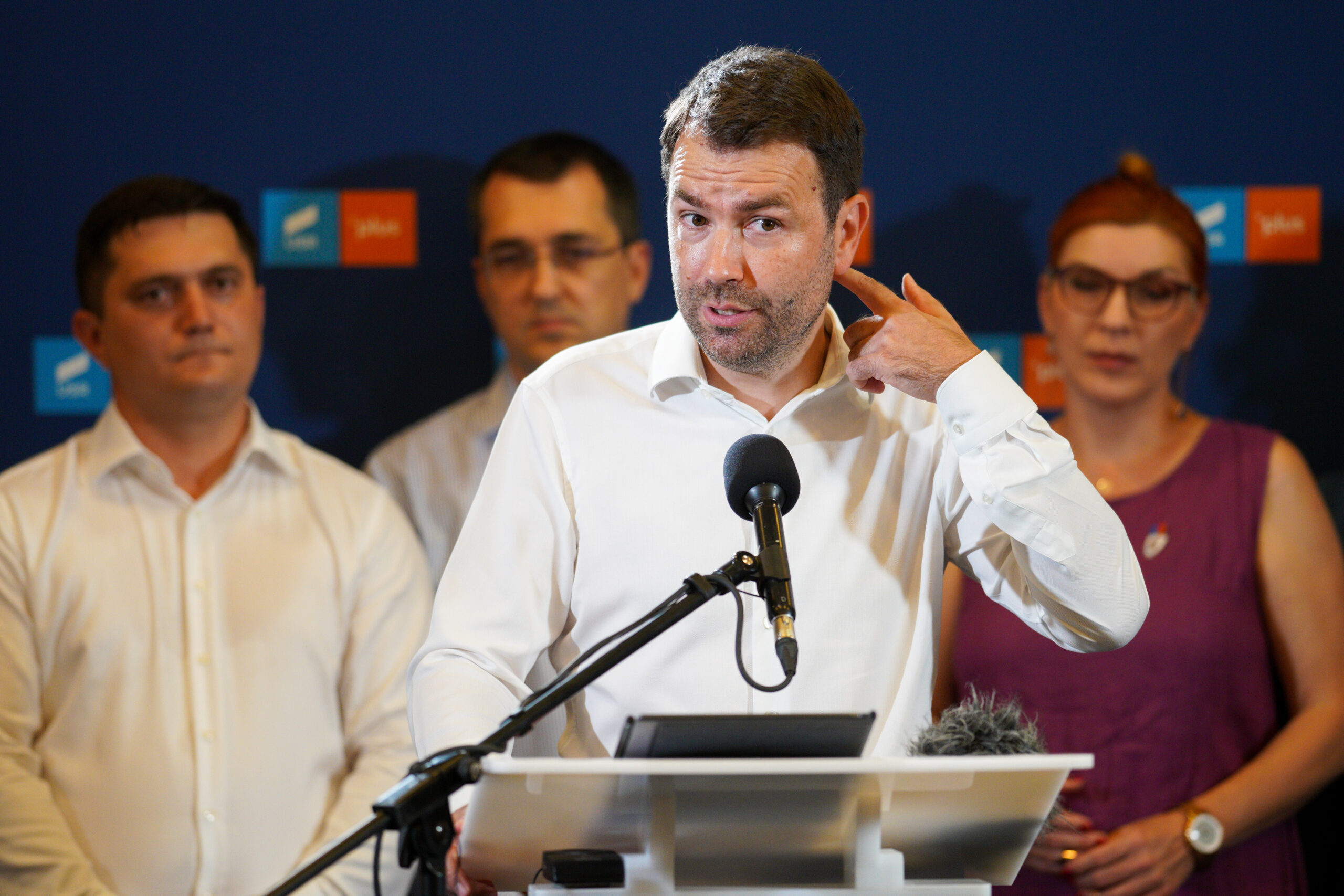 PSD îl acuză pe Drulă de ipocrizie. ”Să-i excludă din partid pe Clotilde Armand și Dominic Fritz” PSD îl acuză pe Drulă de ipocrizie. ”Să-i excludă din partid pe Clotilde Armand și Dominic Fritz”