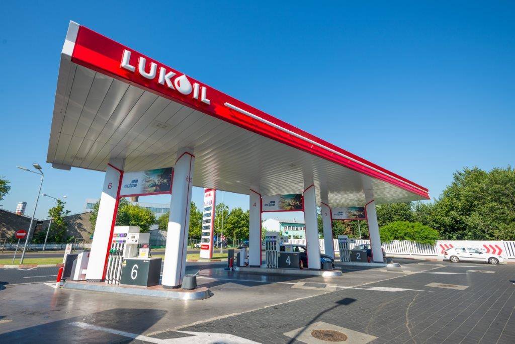 Fiscul Cere 50 De Milioane De Lei De La Lukoil, Pentru Impozite Neachitate. Grupul Rus Ar Putea Ieși Din România