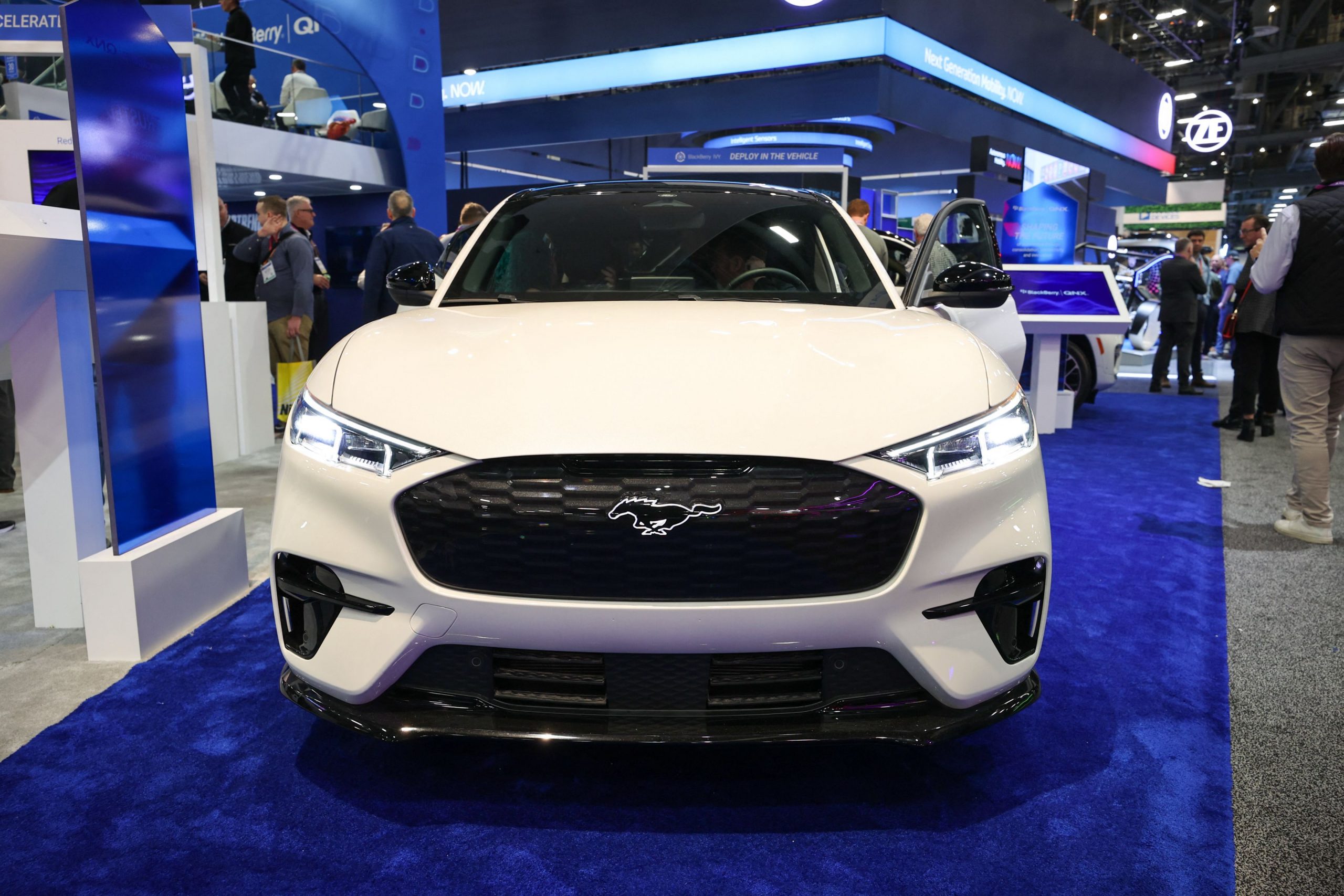 Ford Dă Afară 3.200 De Oameni De La Fabrici Din Europa. Sindicatele Spun Că Nu Au Primit Planuri Concrete