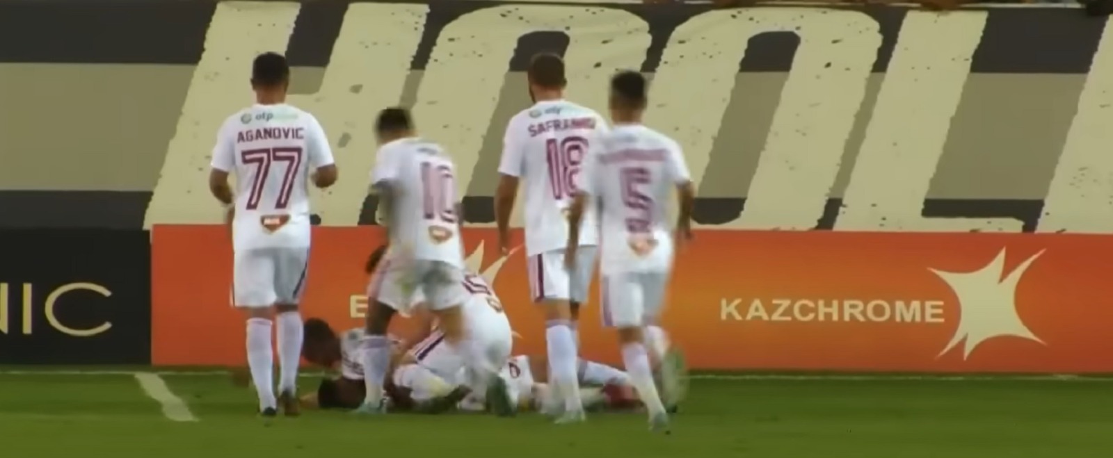 Ungurii jubilează! Ce scrie presa maghiară despre calificarea lui Sepsi în play-off-ul Conference League Ungurii jubilează! Ce scrie presa maghiară despre calificarea lui Sepsi în play-off-ul Conference League