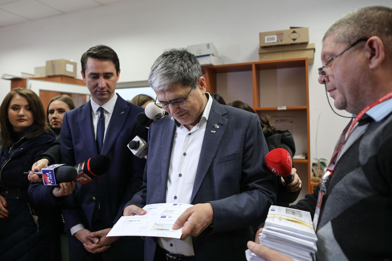 Ministrul Boloș anunță că aproximativ 2 milioane de gospodării vor primi 700 de lei să achite facturile la utilități în sezonul rece