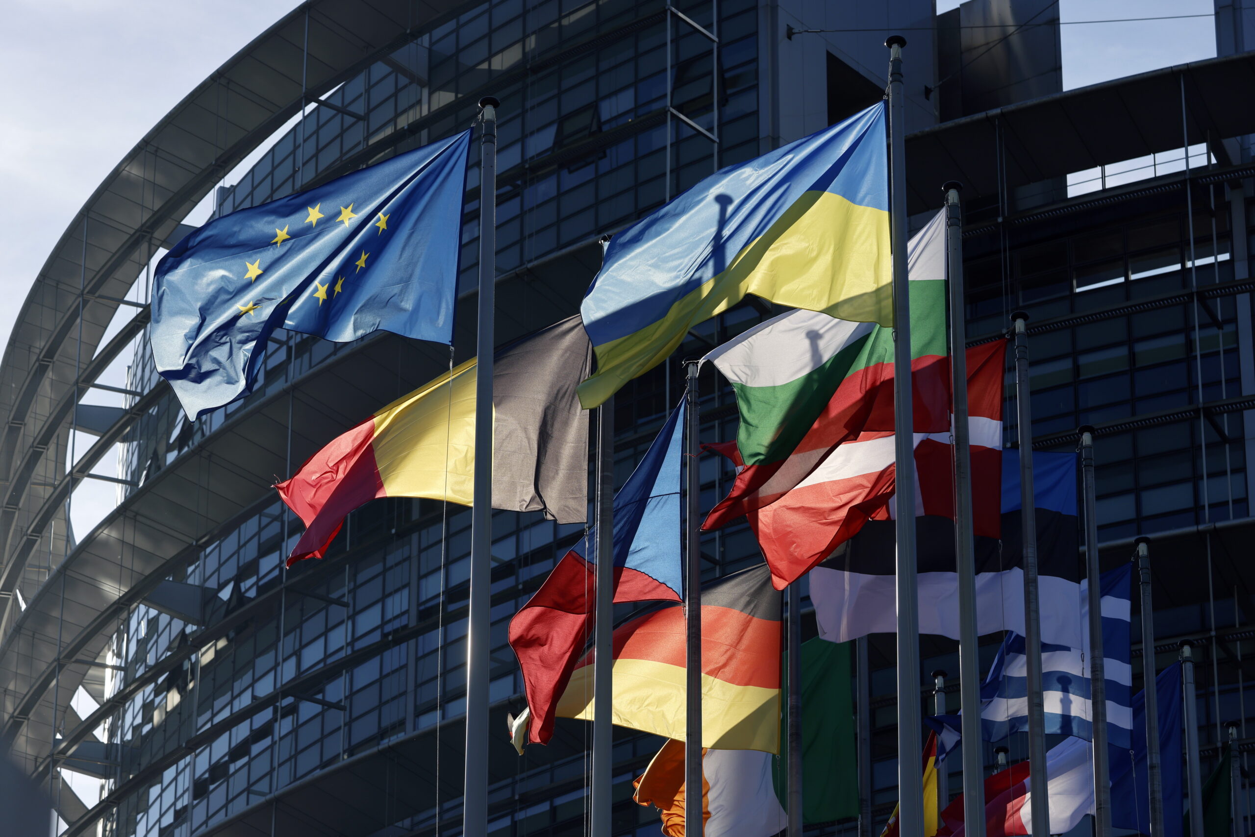 85% dintre europeni vor ca UE să asigure securitatea energetică și economică, în contextul războiului din Ucraina