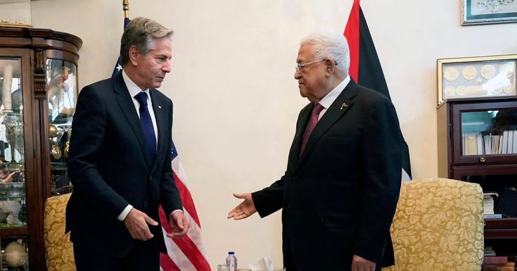 Antony Blinken s-a întâlnit cu liderul palestinian Mahmoud Abbas la Amman: „Hamas nu susține dreptul poporului palestinian la demnitate” Antony Blinken s-a întâlnit cu liderul palestinian Mahmoud Abbas la Amman: „Hamas nu susține dreptul poporului palestinian la demnitate”