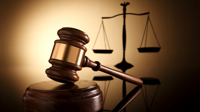 Iohannis atacă la CCR legea privind organizarea poliţiei judiciare Iohannis atacă la CCR legea privind organizarea poliţiei judiciare
