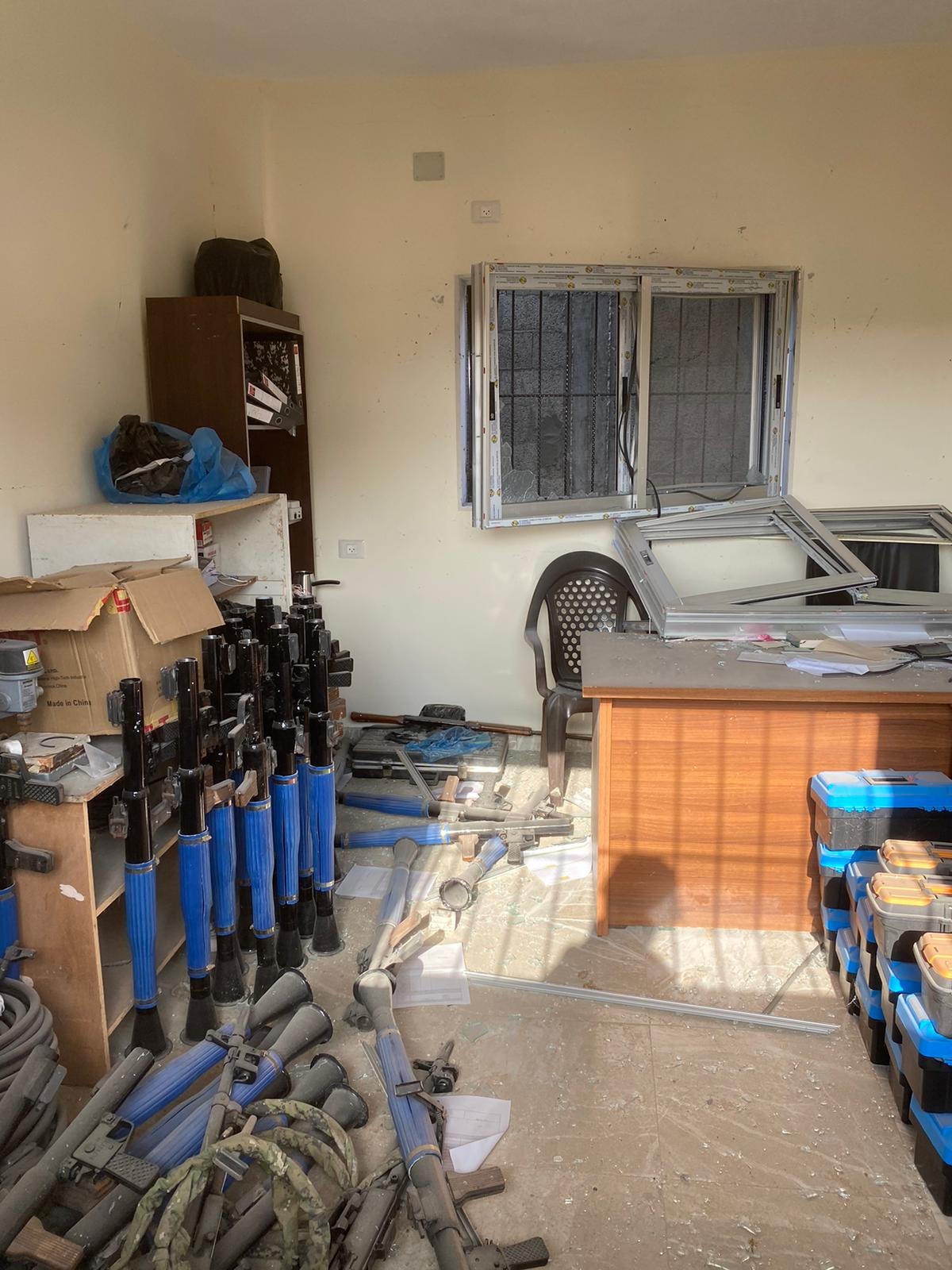 Israelul, tot mai aproape de liderii Hamas/ Raid efectuat de IDF în biroul lui Muhammad Sinwar, fratele liderului Hamas, Yahya Sinwar Israelul, tot mai aproape de liderii Hamas/ Raid efectuat de IDF în biroul lui Muhammad Sinwar, fratele liderului Hamas, Yahya Sinwar