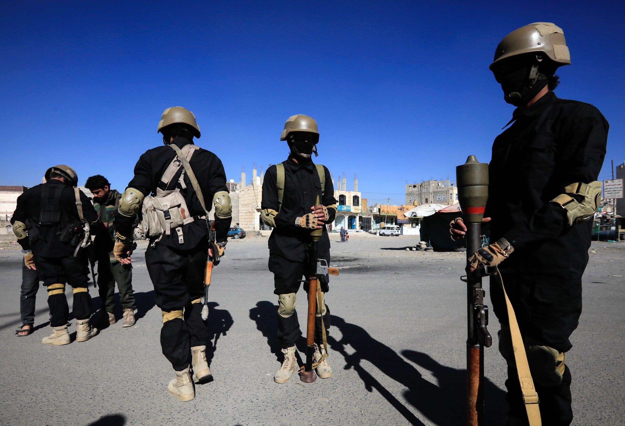 SUA au schimbat tactica de răspuns la atacurile rebelilor Houthi asupra navelor comerciale