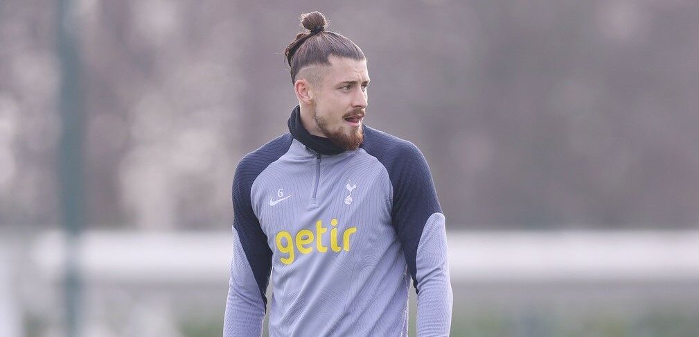 Ce vedetă ar invita Radu Drăgușin la o cină!