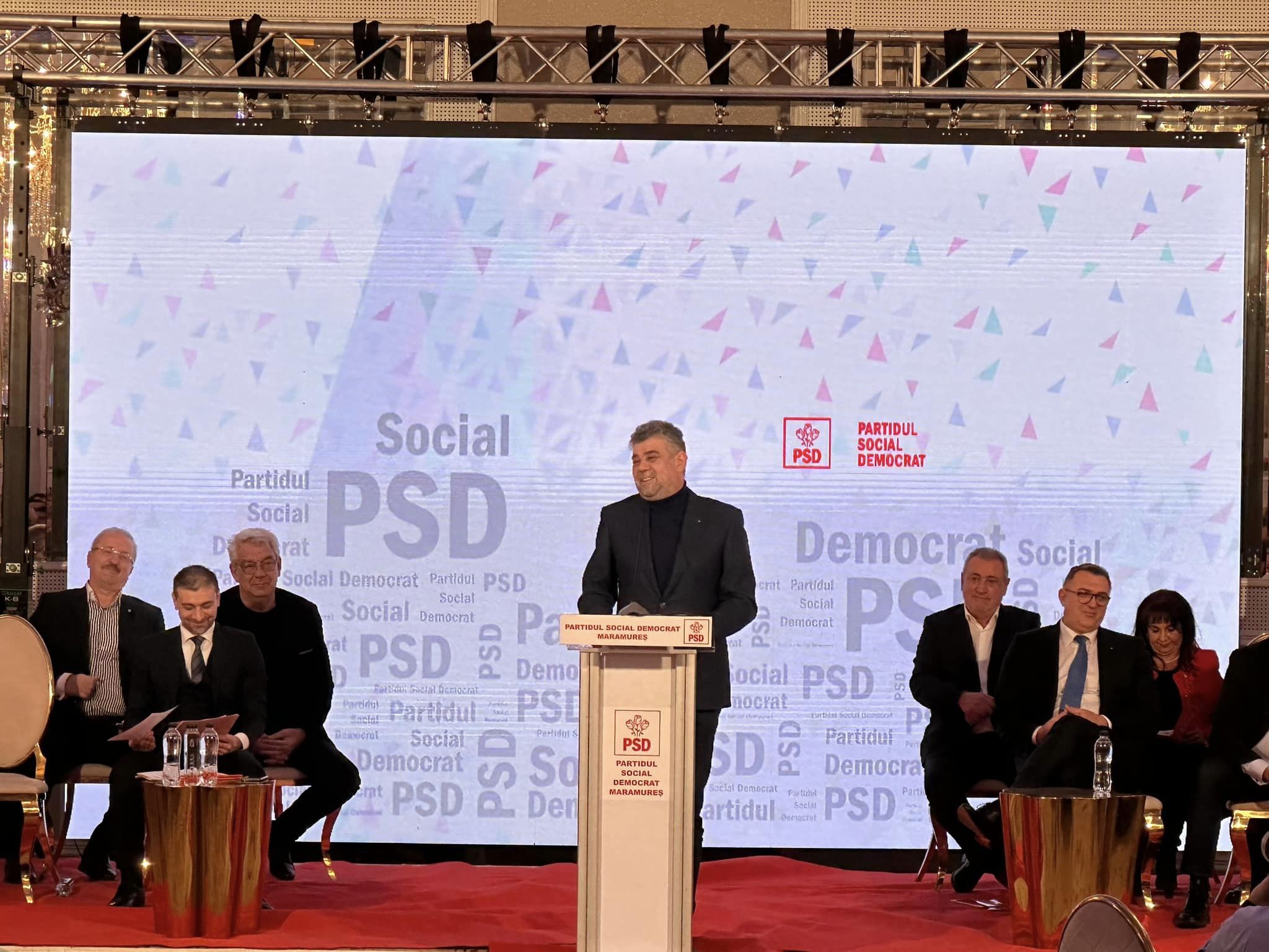 „Nu există liderul maxim, s-au dus acele poveşti!” „Nu există liderul maxim, s-au dus acele poveşti!”