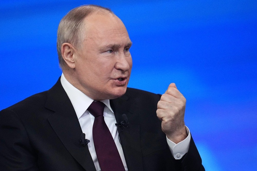 Putin, contestat de polonezi după interviul cu Tucker Carlson: „Un mincinos și terorist internațional care nu ne va adormi vigilența” Putin, contestat de polonezi după interviul cu Tucker Carlson: „Un mincinos și terorist internațional care nu ne va adormi vigilența”