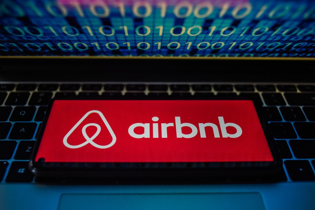 „România Este Paradis Fiscal Pentru Cazările Ilegale”. Sectorul Turistic Cere Taxarea Celor Cu Locuințe Pe Airbnb și Booking
