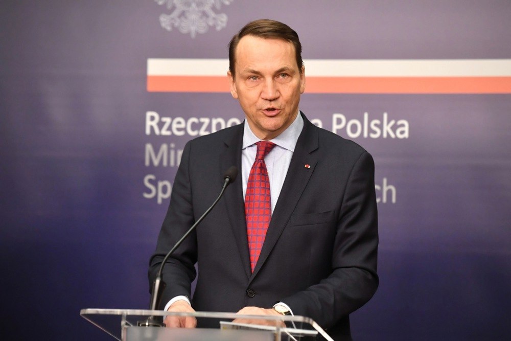 Polonia nu ar trebui să excludă trimiterea de trupe în Ucraina, susține ministrul polonez de externe