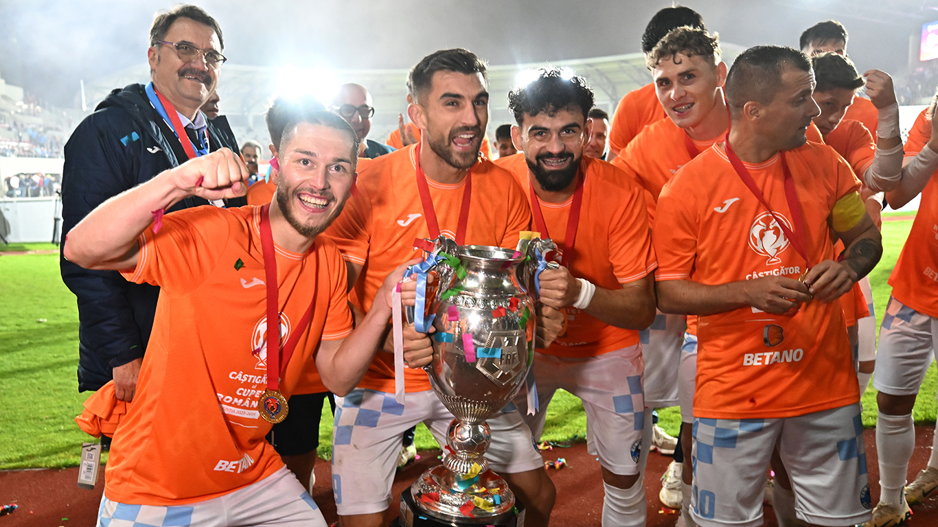 Marius Coman s-a despărțit de Corvinul și va juca în prima ligă Marius Coman s-a despărțit de Corvinul și va juca în prima ligă