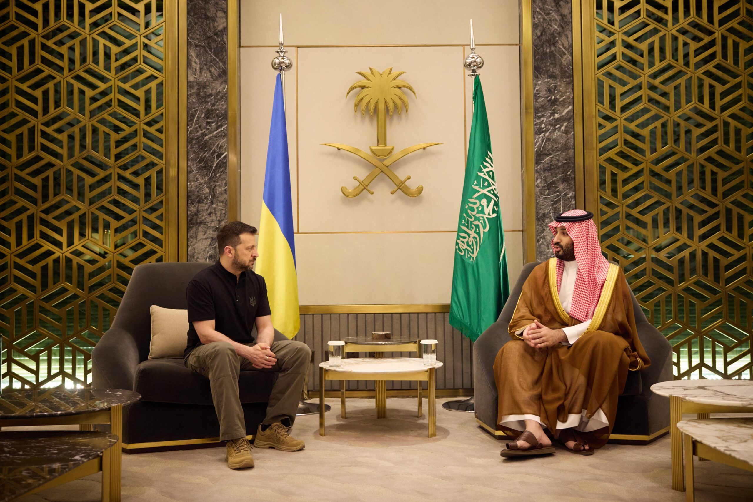 Zelenski a mers în Arabia Saudită înainte de Summitul de Pace pentru Ucraina din Elveția VIDEO
