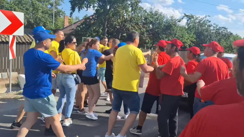 Dispozitiv de securitate special la Belciugatele, Călărași. Poliția și jandarmii păzesc grădinița secție de votare