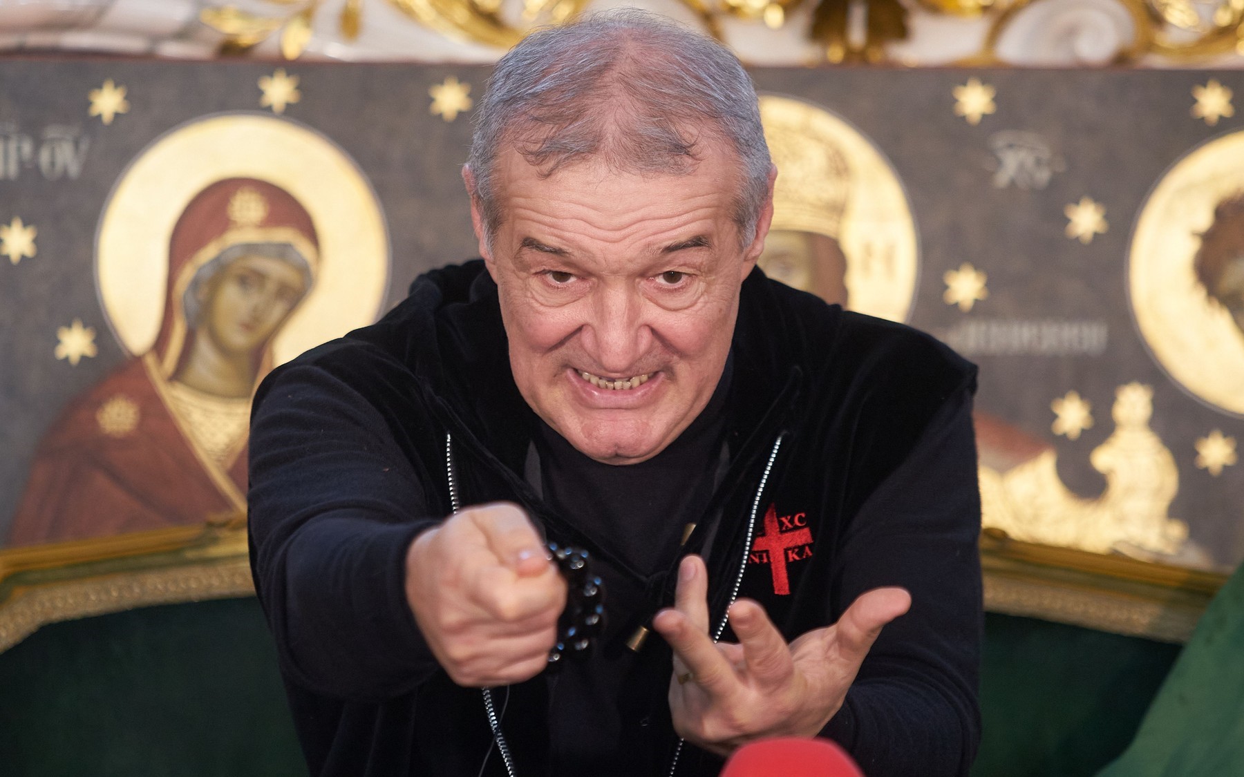 UEFA îi dă 250.000 de euro pentru 4 fotbaliști de categoria a 3-a pe care FCSB îi dă la EURO 2024!