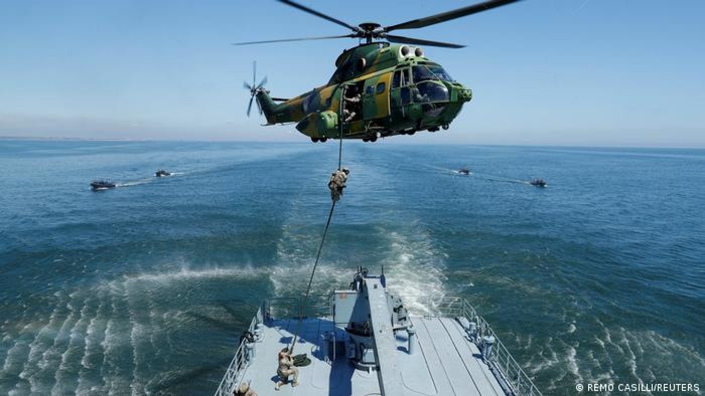 Mutare neaşteptată a noului preşedinte de la Teheran: Iranul şi Rusia exerciţii militare comune în Marea Caspică Mutare neaşteptată a noului preşedinte de la Teheran: Iranul şi Rusia exerciţii militare comune în Marea Caspică