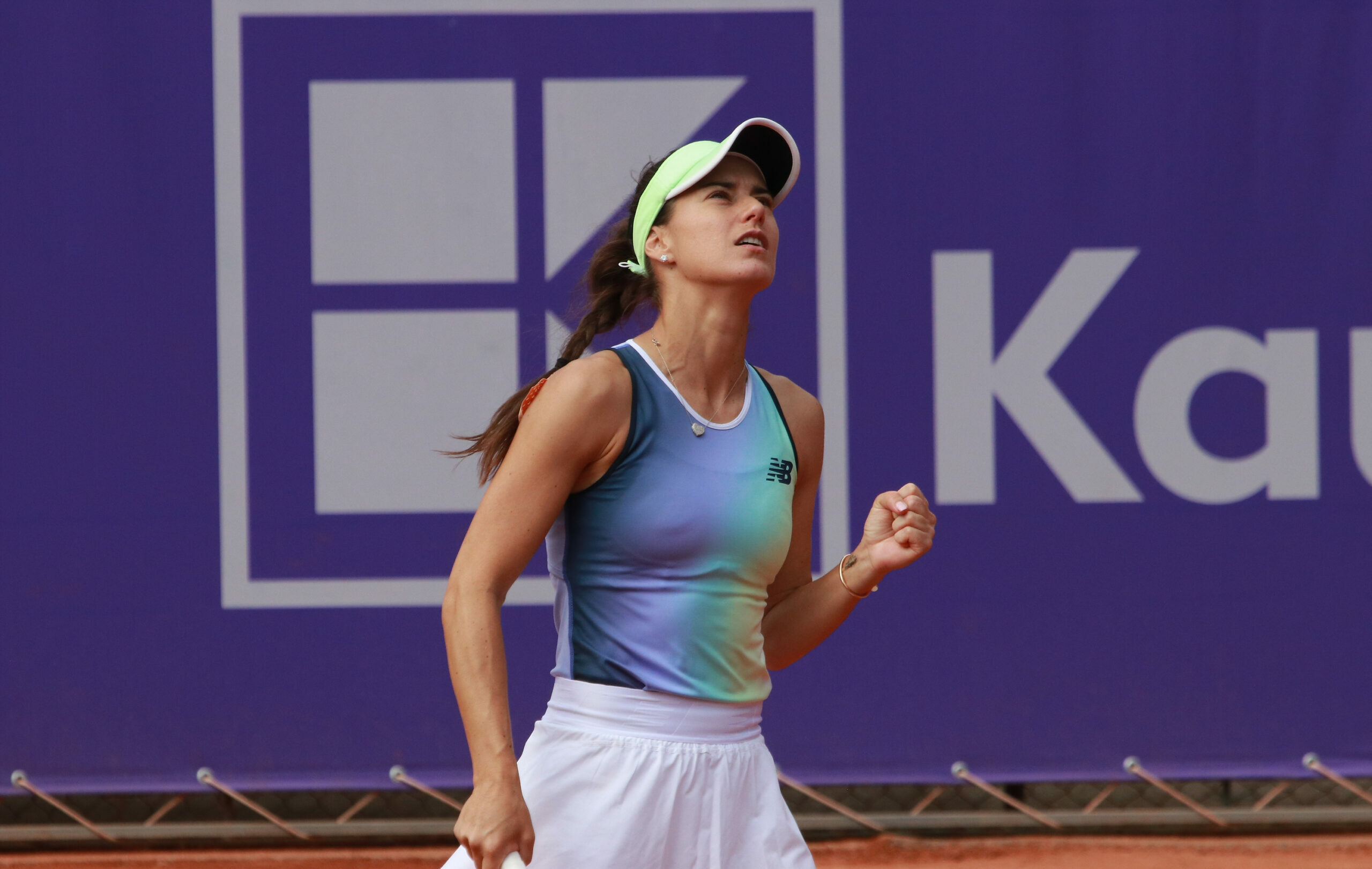 Sorana Cîrstea a dat vestea care i-a înghețat sângele în vene şi iubitului Ion Ion Țiriac! Se retrage pentru o perioadă nedeterminată din cauza unei probleme medicale: „Nu mai suport durerea!” Sorana Cîrstea a dat vestea care i-a înghețat sângele în vene şi iubitului Ion Ion Țiriac! Se retrage pentru o perioadă nedeterminată din cauza unei probleme medicale: „Nu mai suport durerea!”