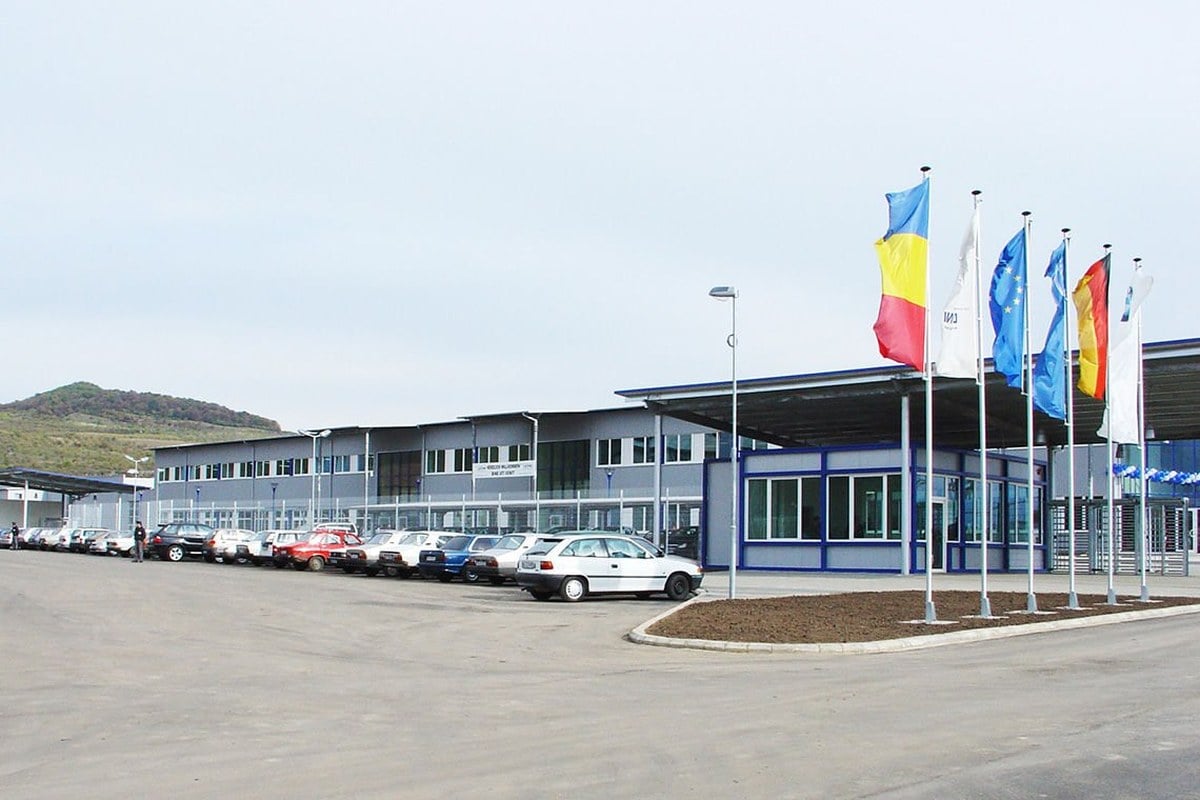 Concedieri La O Mare Firmă Din Domeniul Auto Din România. 10% Dintre Angajații Leoni Bistrița, Dați Afară Concedieri La O Mare Firmă Din Domeniul Auto Din România. 10% Dintre Angajații Leoni Bistrița, Dați Afară