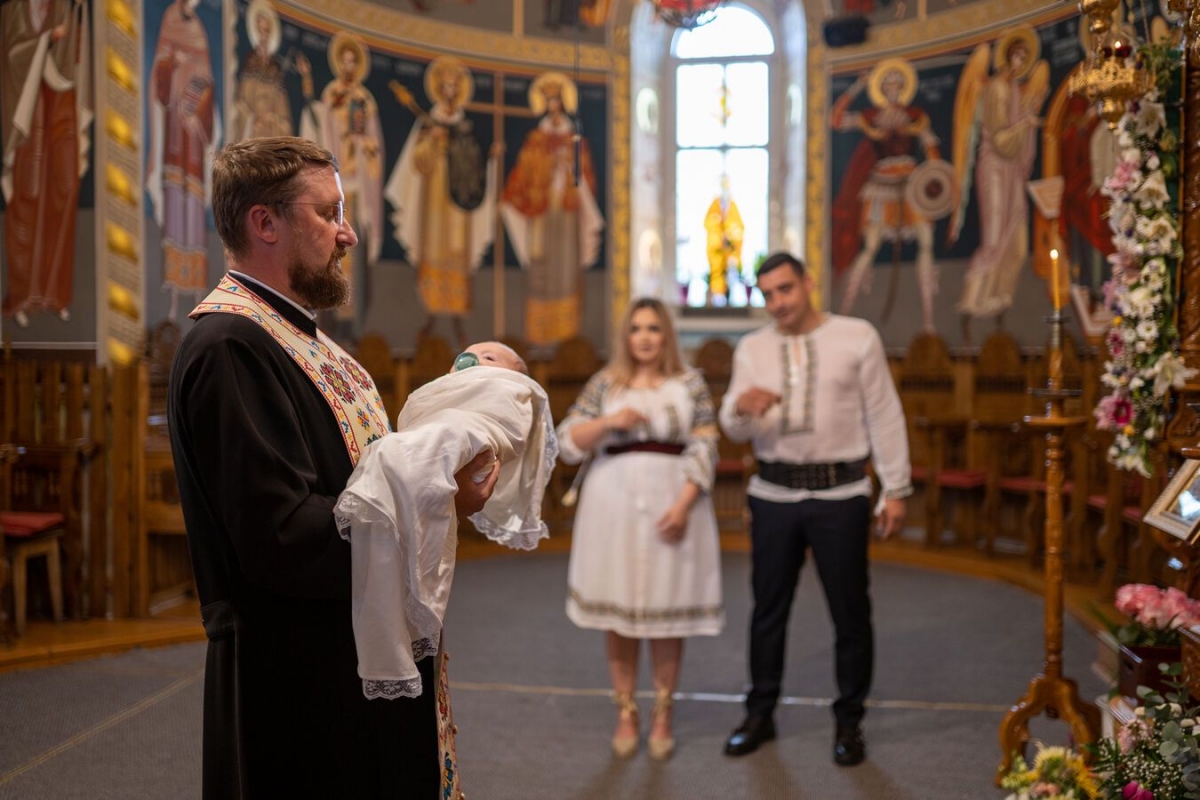 „Gata, băiatul meu, de acum în rândul creștinilor”