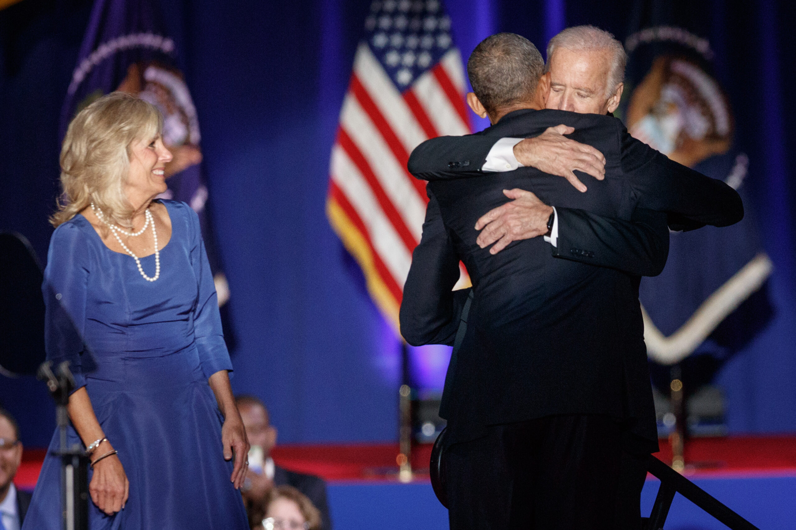 OBAMA spune că Biden trebuie să-și reconsidere candidatura