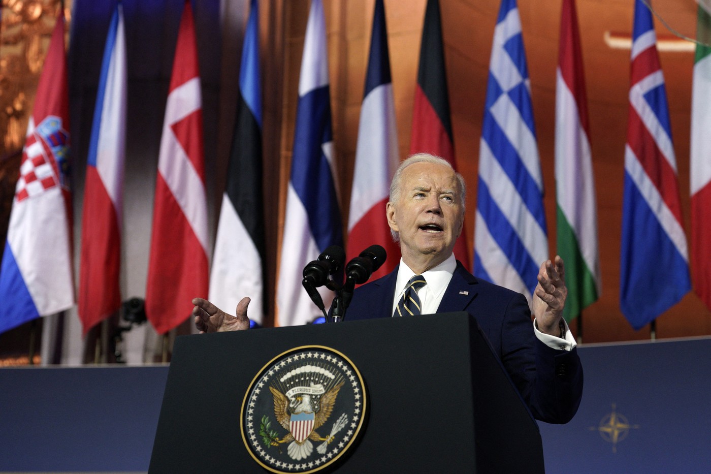BIDEN explică de ce a pronunțat din greșeală numele lui Putin când îl prezenta pe Zelenski /„A fost cea mai de succes conferință”