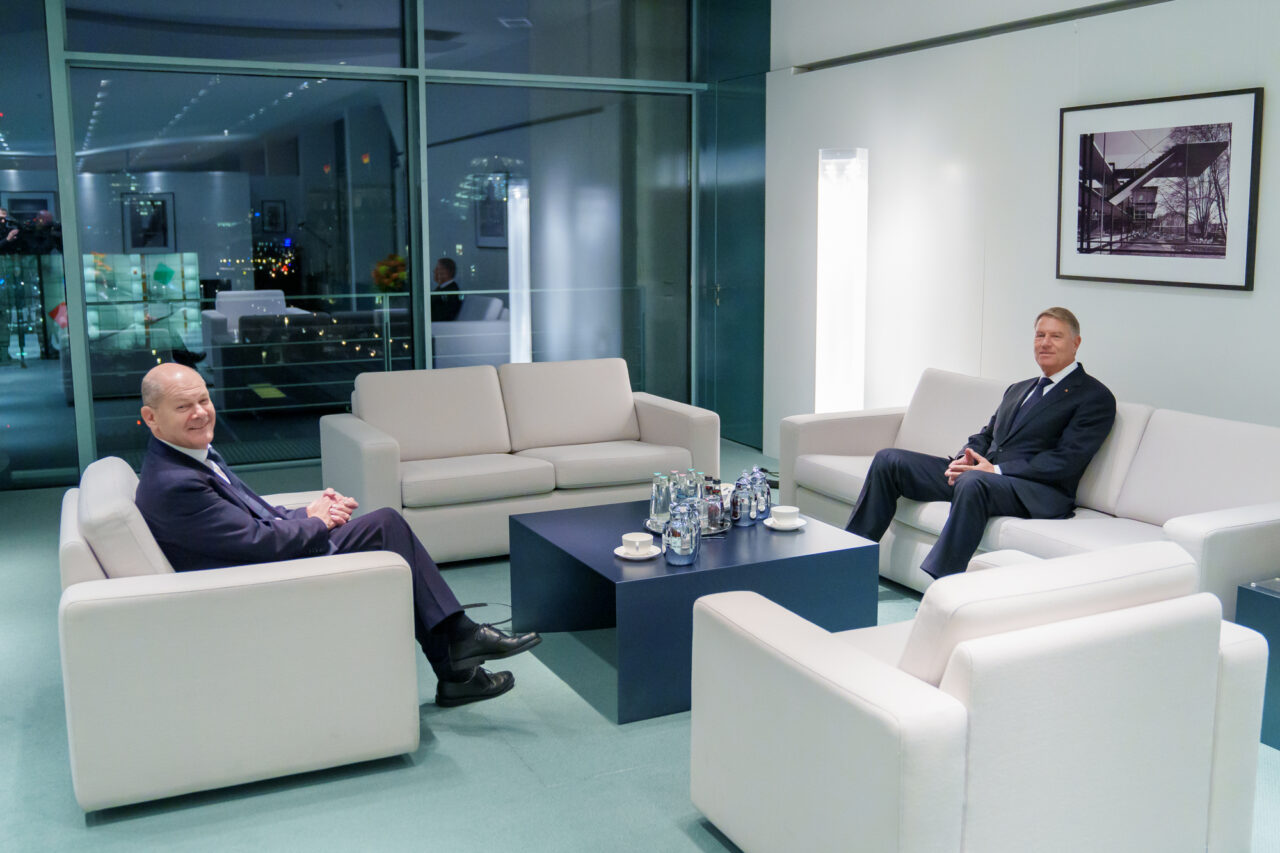 Iohannis, discuții cu cancelarul Germaniei, despre ADERAREA României la spațiul Schengen Iohannis, discuții cu cancelarul Germaniei, despre ADERAREA României la spațiul Schengen
