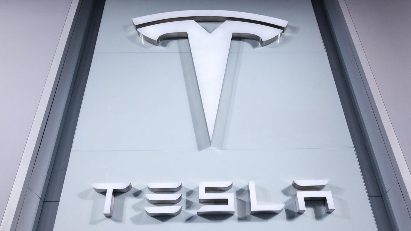 Tesla Atinge O Capitalizare De N Trilion De Dolari După Victoria Lui Donald Trump. Acțiunile Au Crescut Cu 29% într-o Săptămână Tesla Atinge O Capitalizare De N Trilion De Dolari După Victoria Lui Donald Trump. Acțiunile Au Crescut Cu 29% într-o Săptămână