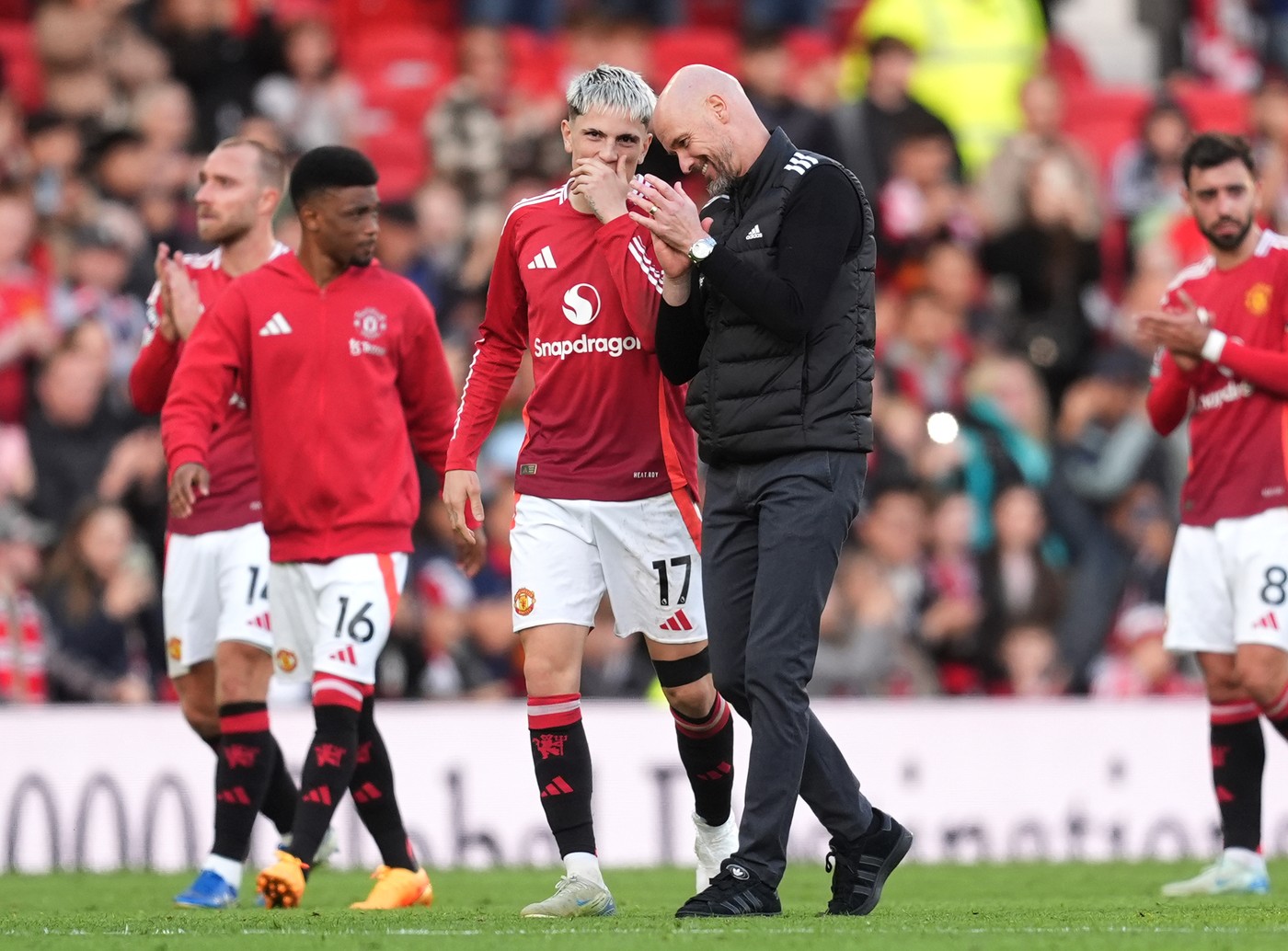 „Groparul lui Manchester United” poate fi marele salvator al lui Radu Drăguşin! Anunțul momentului