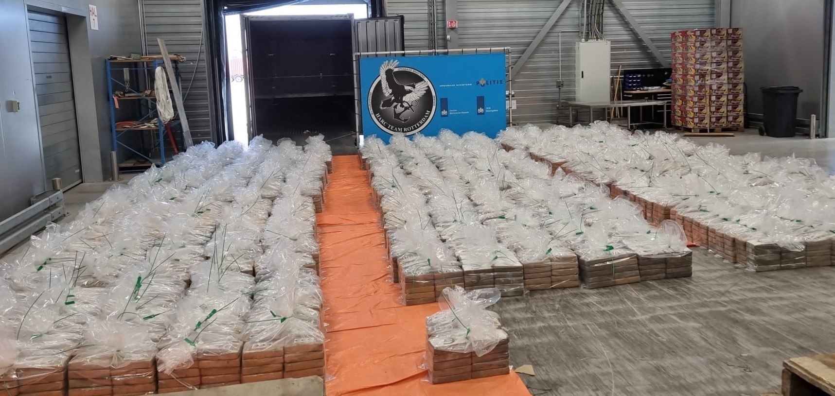 Cea mai mare captură de cocaină din lume. 9,5 tone urmau să ajungă în Europa Cea mai mare captură de cocaină din lume. 9,5 tone urmau să ajungă în Europa