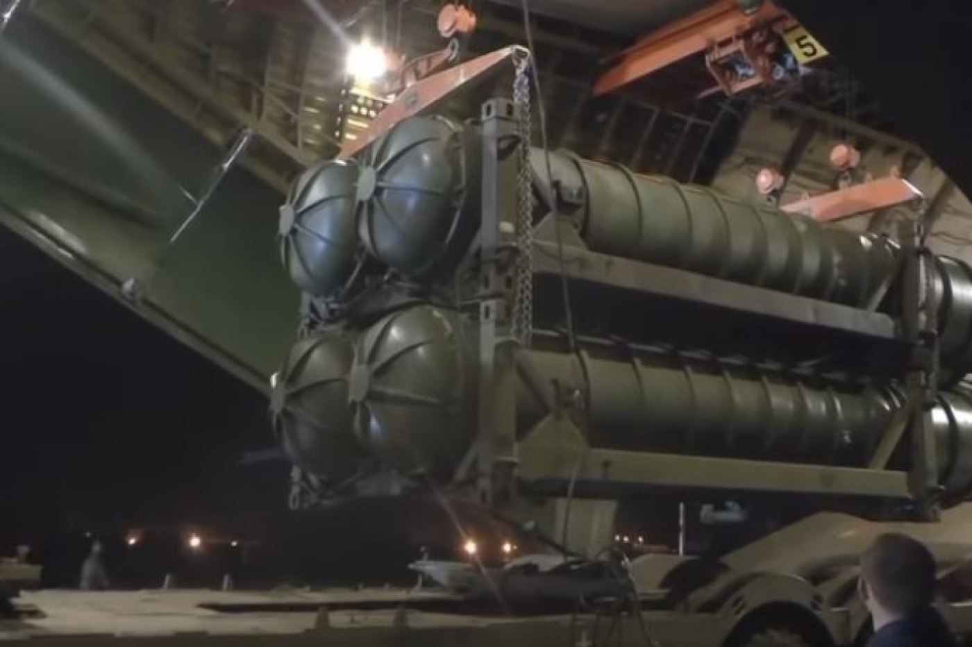 Putin vrea să păstreze bazele militare ruse din Siria și după căderea lui Bashar al-Assad Putin vrea să păstreze bazele militare ruse din Siria și după căderea lui Bashar al-Assad
