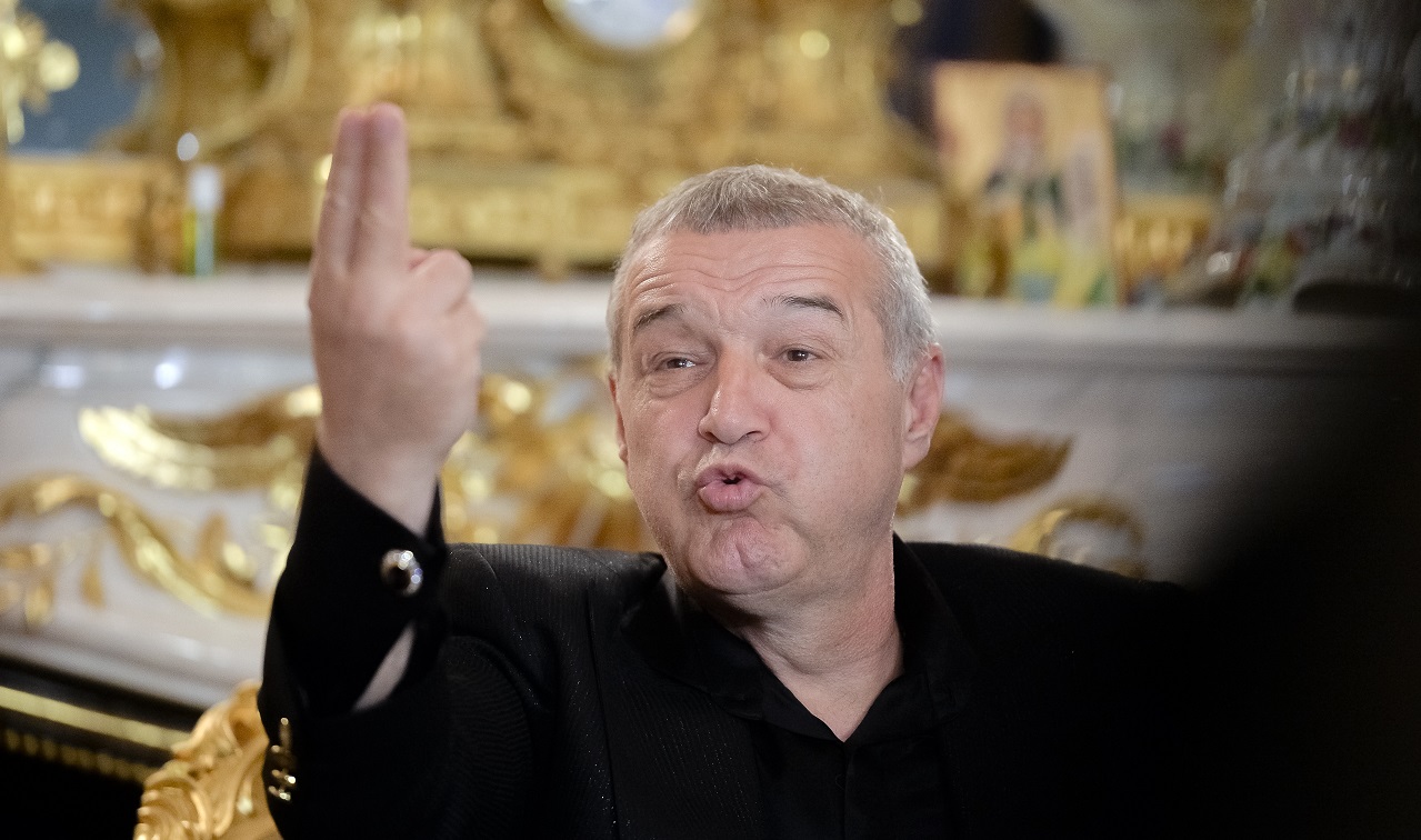 Gigi Becali i-a dat replica lui George Copos, după ce fostul patron al Rapidului a înjurat Steaua! „Dacă ajunge la a doua sticlă o ia pe miriște, după scapă șareta și se umflă vaca” Gigi Becali i-a dat replica lui George Copos, după ce fostul patron al Rapidului a înjurat Steaua! „Dacă ajunge la a doua sticlă o ia pe miriște, după scapă șareta și se umflă vaca”