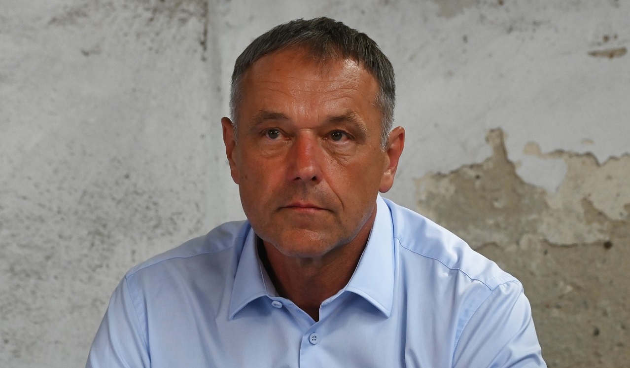 „Am decis să nu fac chimioterapie, dar să am o viață normală”. Fostul fotbalist de națională a luat decizia dură în lupta cu cancerul