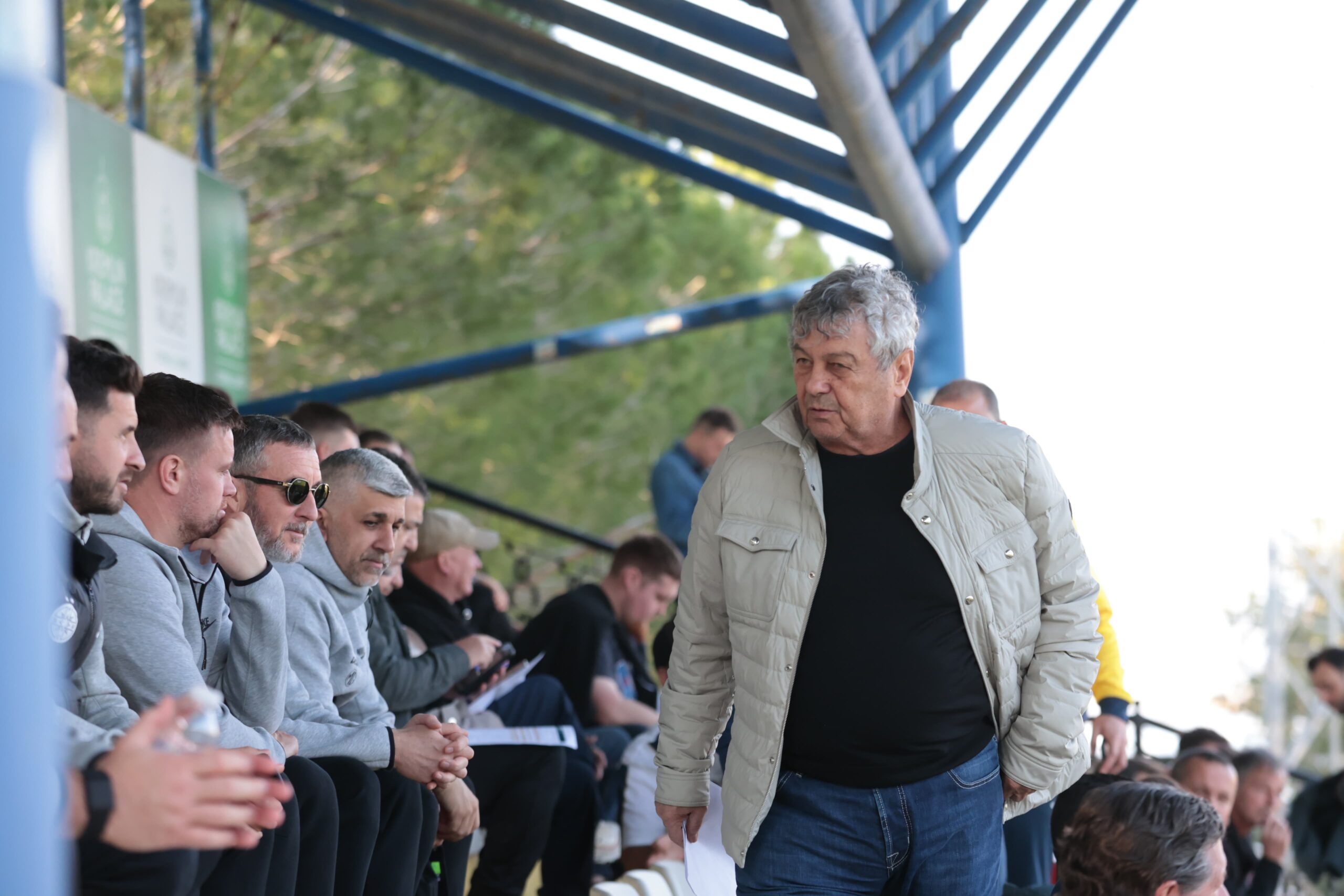 Fotbalistul remarcat de Mircea Lucescu în Antalya. Ce le-a transmis selecționerul conducătorilor clubului Fotbalistul remarcat de Mircea Lucescu în Antalya. Ce le-a transmis selecționerul conducătorilor clubului