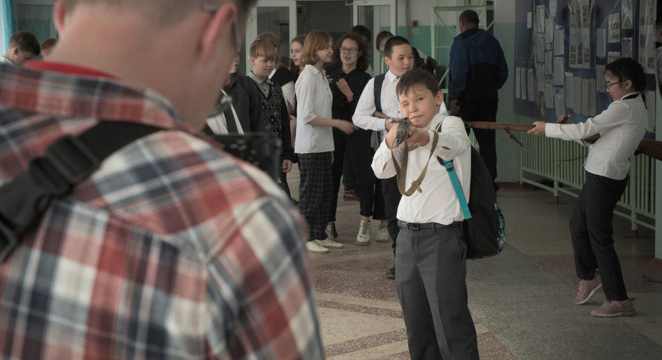 Cum funcționează mașinăria de îndoctrinare a Kremlinului în școlile din Rusia. „Mulți profesori nu vor să facă asta, dar sunt captivi”