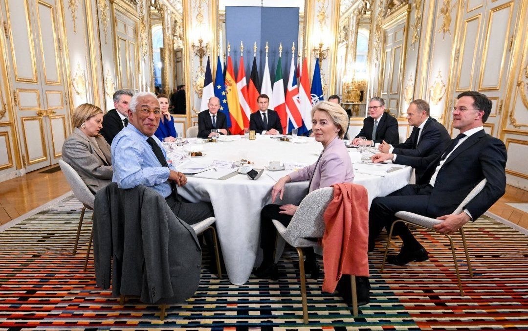 Concluziile summit-ului de la Paris. UE se angajează să sporească cheltuielile pentru apărare pentru a asigura securitatea Ucrainei Concluziile summit-ului de la Paris. UE se angajează să sporească cheltuielile pentru apărare pentru a asigura securitatea Ucrainei