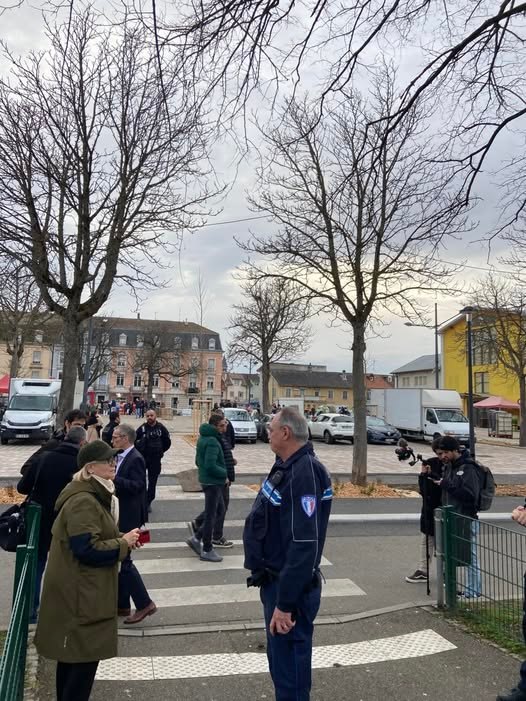 Atac în Franța: Un mort și doi răniți grav. „Pista teroristă pare să fie plauzibilă”