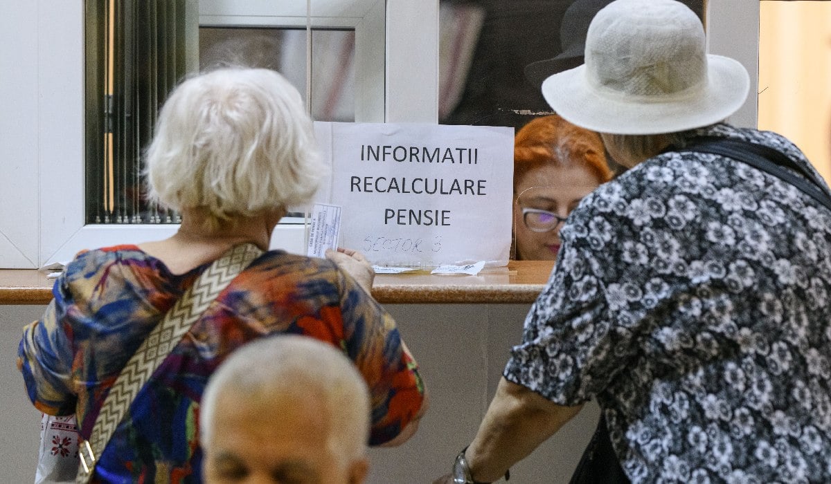 Creșterea cursului euro a lovit și în pensiile românilor. Suma pierdută de aceștia în doar o săptămână