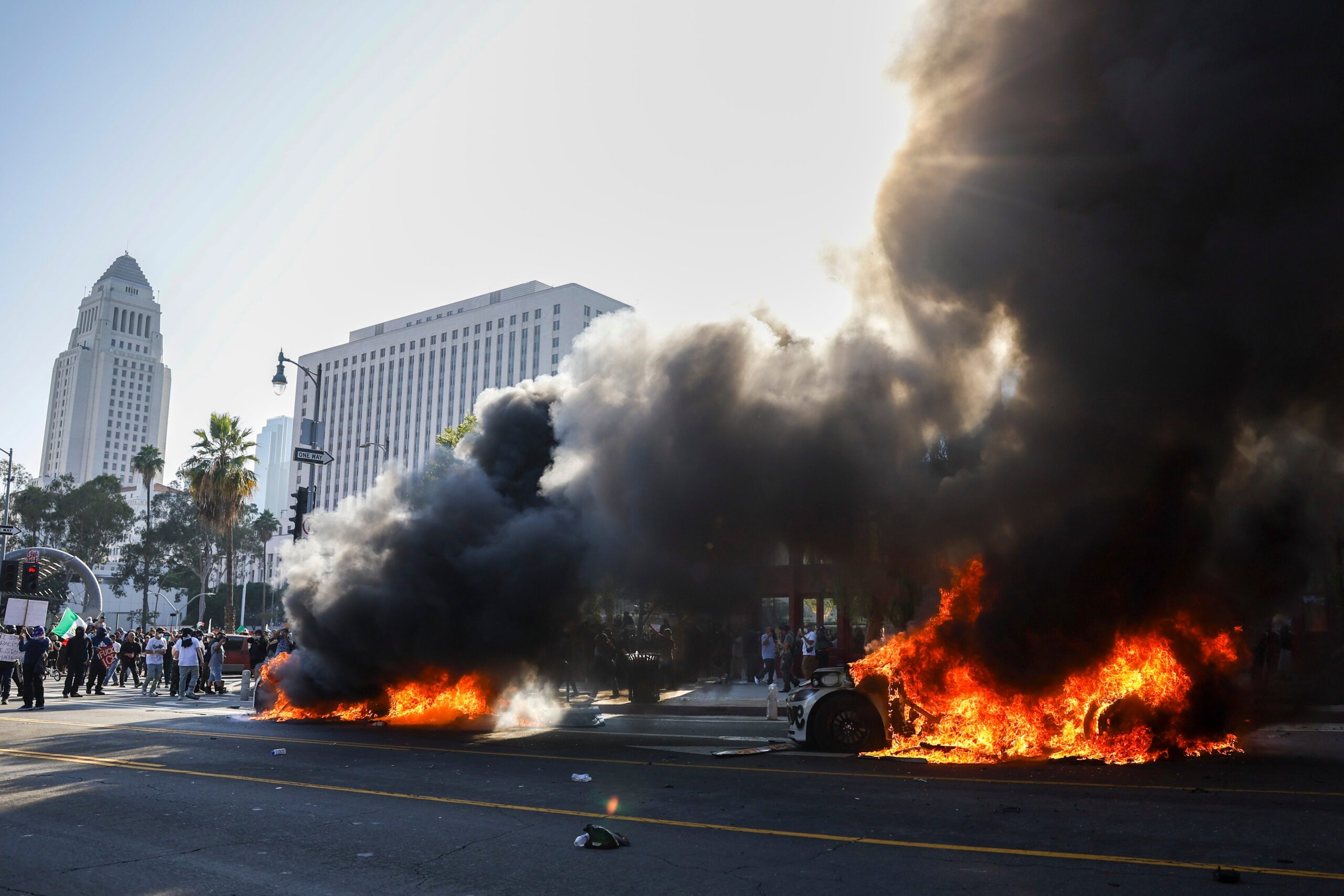 De ce a decis Trump să trimită Garda Națională pentru a înăbuși protestele din Los Angeles. Ce spune despre Legea Insurecției