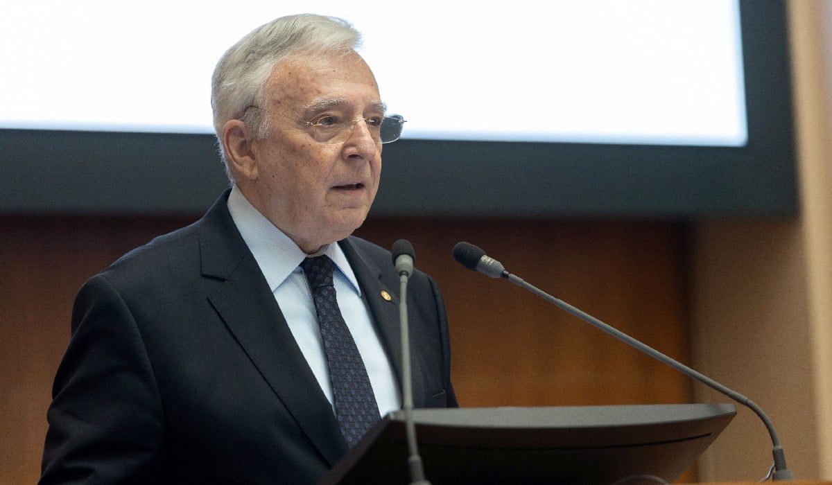 Firma lui Mugur Isărescu, respinsă de la un proiect de accesare a fondurilor europene, după o greșeală la rata de schimb valutar