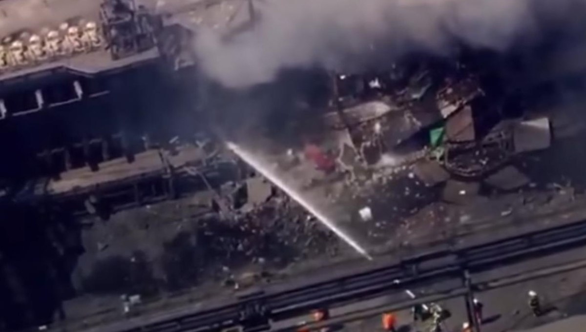 Explozie puternică, urmată de incendiu, la una dintre cele mai mari uzine de oţel din Pennsylvania. Salvatorii caută victime printre dărâmături Explozie puternică, urmată de incendiu, la una dintre cele mai mari uzine de oţel din Pennsylvania. Salvatorii caută victime printre dărâmături