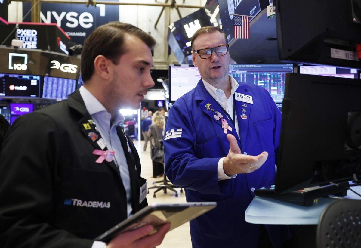 2.000 de miliarde pierdute într-o zi după mesajul lui Trump despre tarifele pentru China