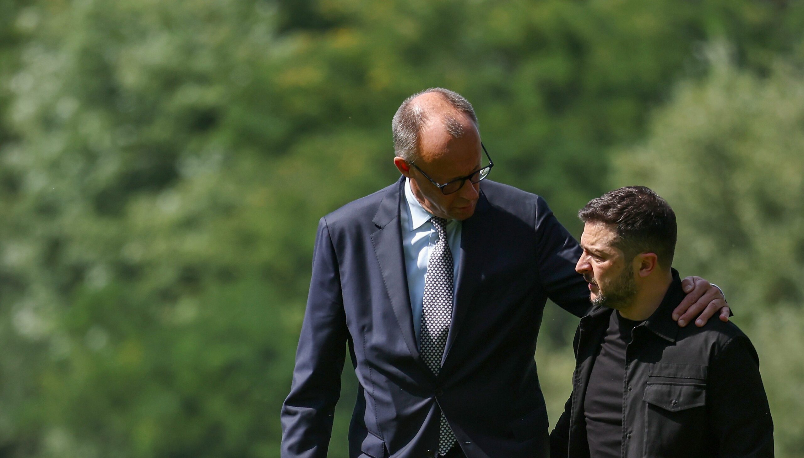 Merz i-a cerut lui Zelenski să nu mai permită tinerilor să plece din țară: „Să-și facă datoria”