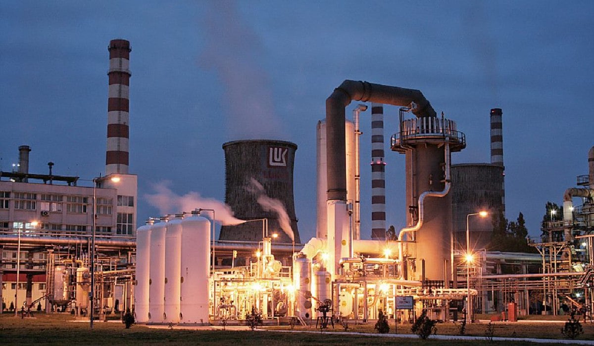 Ministerul Energiei a publicat proiectul de instituire a supravegherii extinse la Lukoil România. Un anonim, pus să supravegheze un sfert din piața carburanților