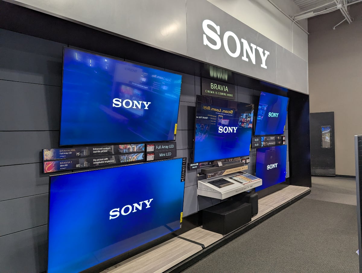 Ce înseamnă vânzarea afacerii Sony către TCL pentru piața TV