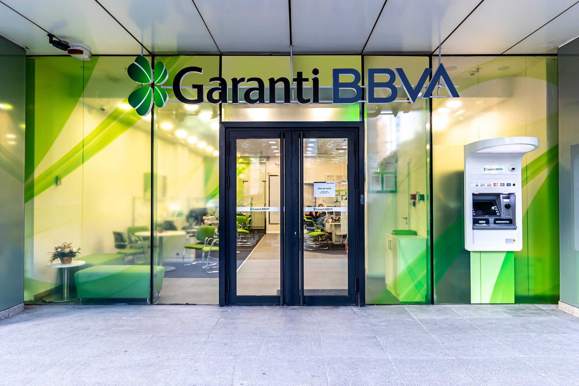 Raiffeisen vrea să cumpere Garanti Bank România, într-o tranzacție de 550 de milioane de euro