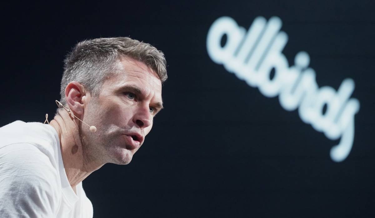 A renunțat la pantofi și a explodat pe bursă. Ce s-a întâmplat după un simplu anunț din două cuvinte