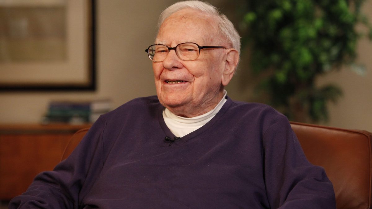 Un prânz cu Warren Buffet s-a vândut cu 9 milioane de dolari