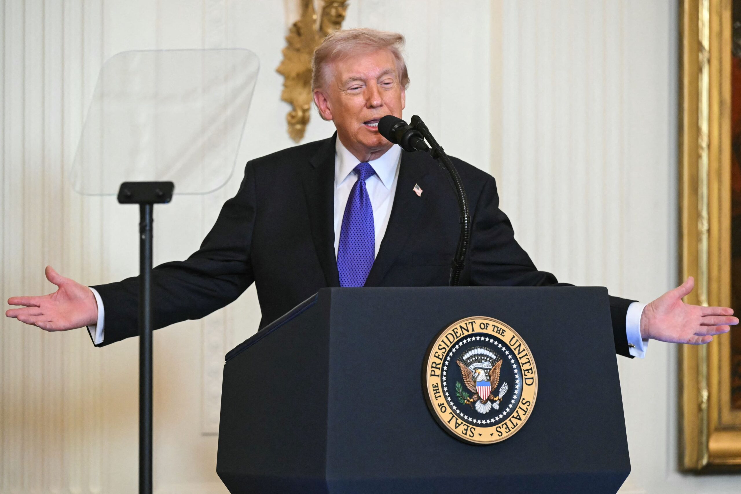 Gest fără precedent. Administrația Trump creează un fond prin care își despăgubește aliații din banii contribuabililor Gest fără precedent. Administrația Trump creează un fond prin care își despăgubește aliații din banii contribuabililor